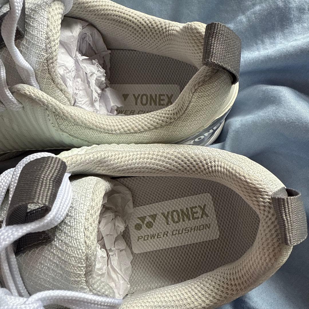 【新品未使用】YONEX スポーツシューズ ホワイト