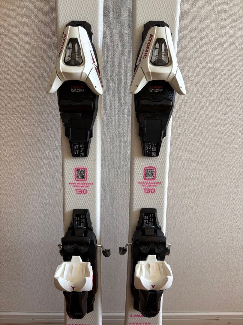 スキー板ATOMIC ジュニア 130女の子用