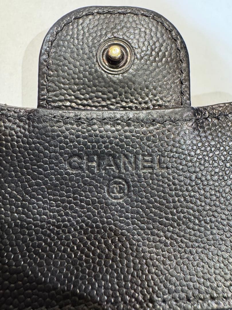 CHANEL シャネル　マトラッセ 黒 キャビアスキン 三つ折り財布