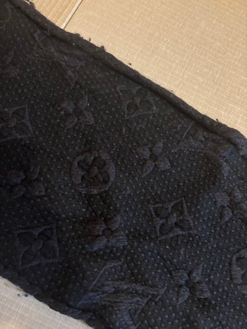 ルイヴィトン　ロゴマニア　マフラー