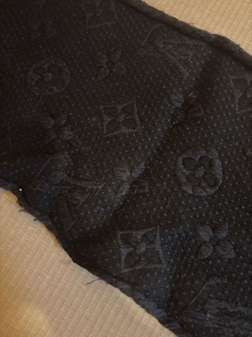 ルイヴィトン　ロゴマニア　マフラー