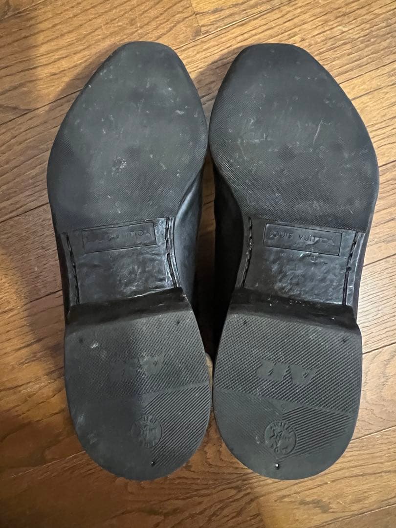 Louis Vuitton ブラックレザー サイドゴアブーツ