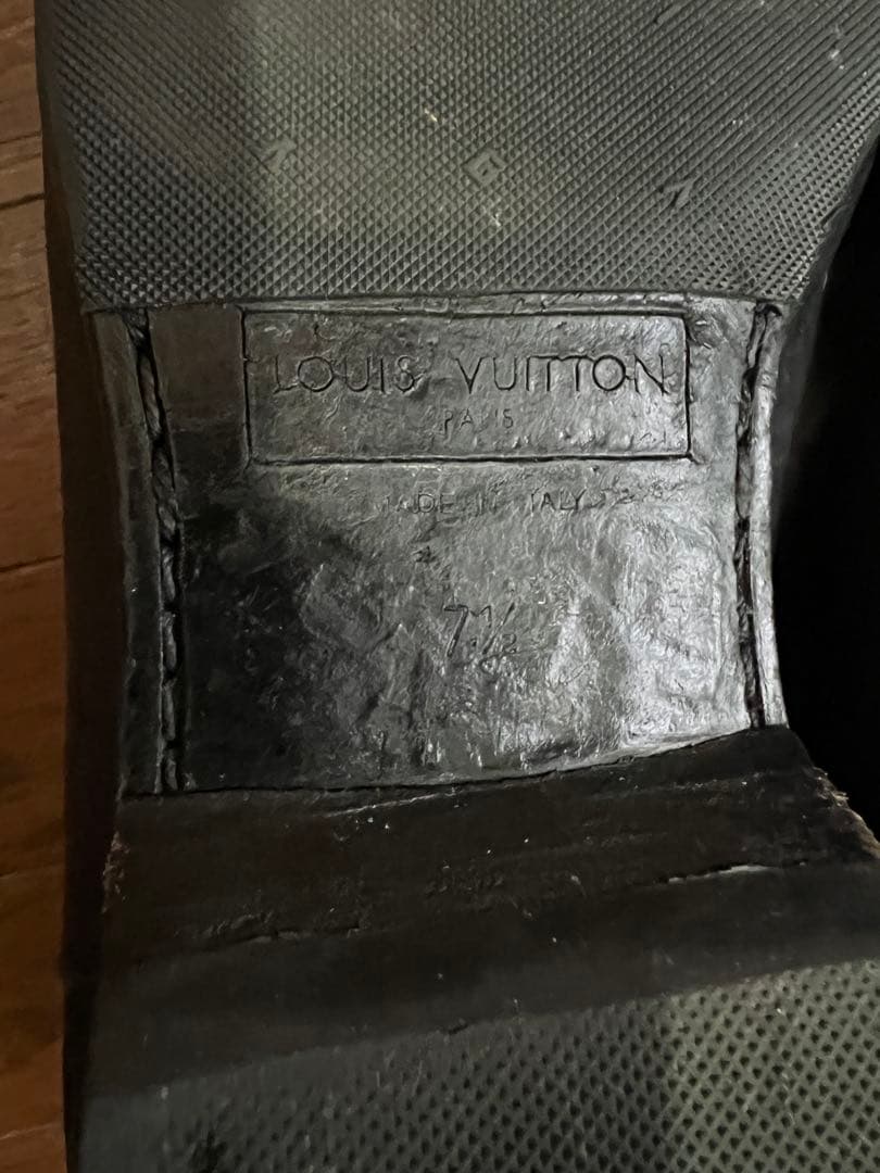 Louis Vuitton ブラックレザー サイドゴアブーツ