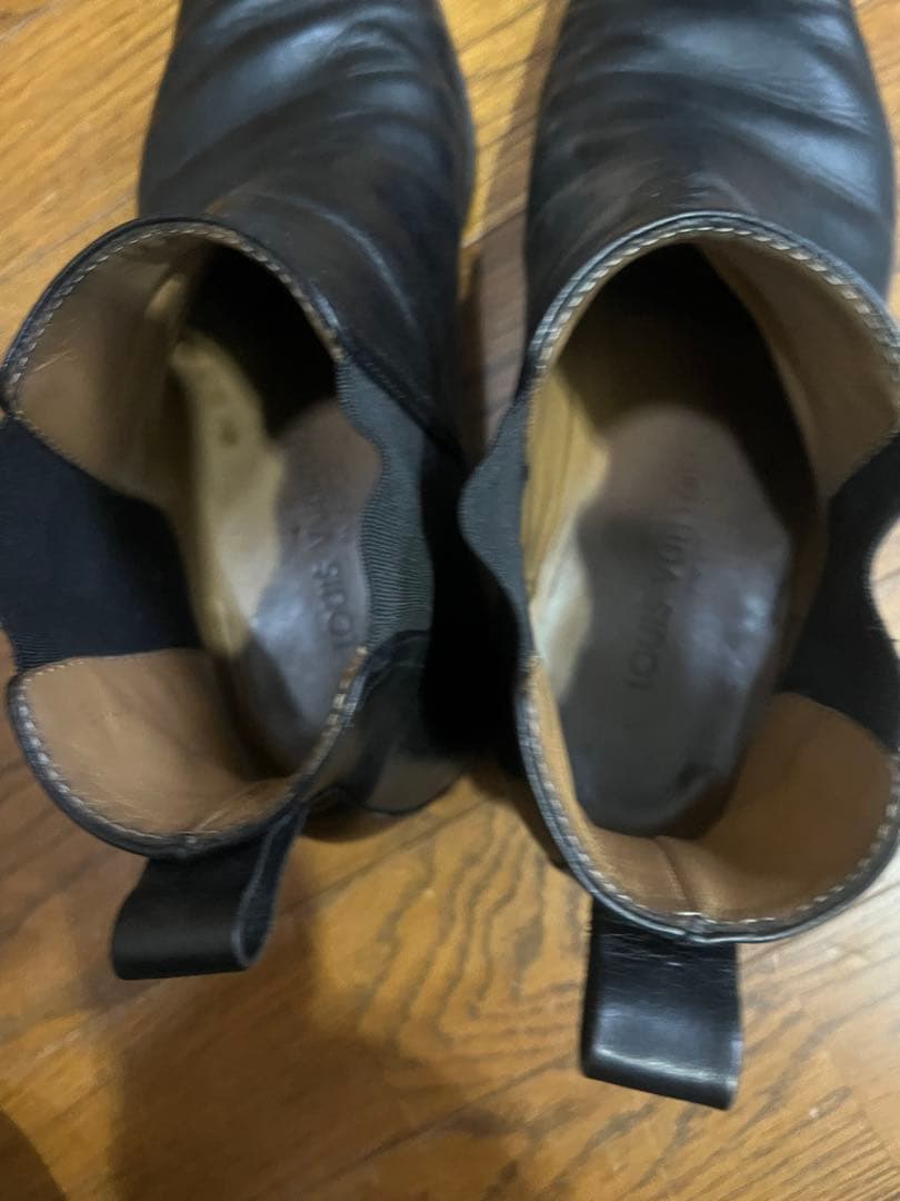 Louis Vuitton ブラックレザー サイドゴアブーツ