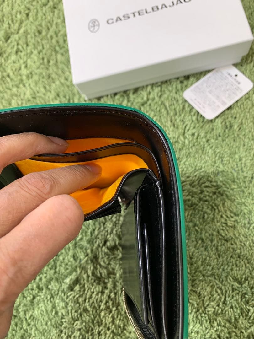 CASTELBAJAC カステルバジャック 牛革 二つ折り財布　新品22000円