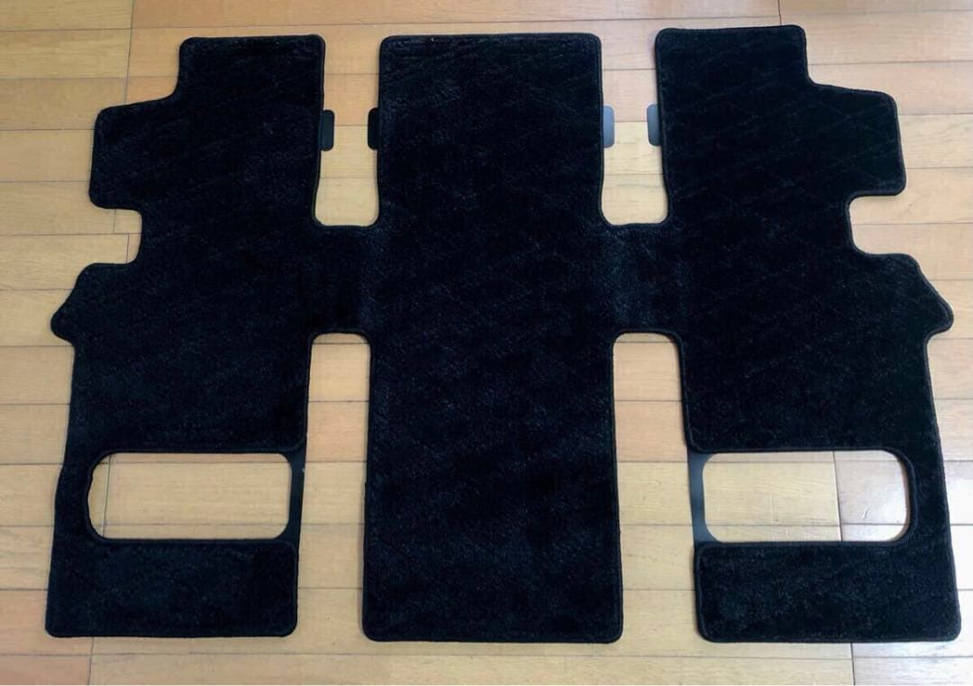 ミツビシ デリカ D5 オプション フロア マット 7人乗り 遮音 吸音 美品