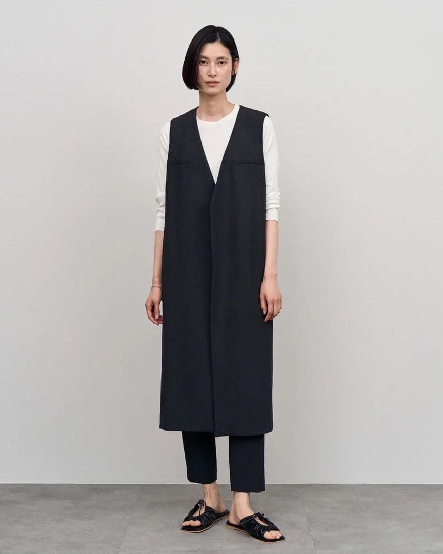 美品✨SOEJU ソージュ ウールライクロングジレ チャコール 完売品　Fサイズ