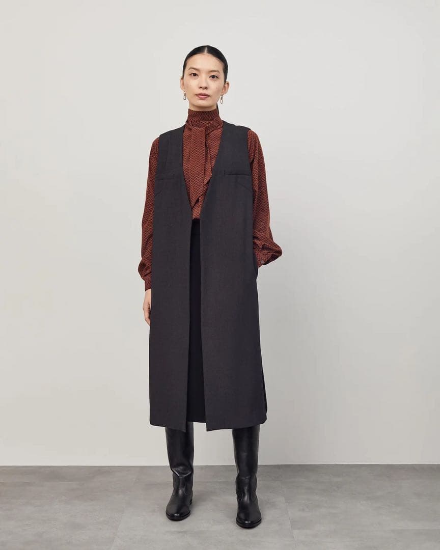 美品✨SOEJU ソージュ ウールライクロングジレ チャコール 完売品　Fサイズ