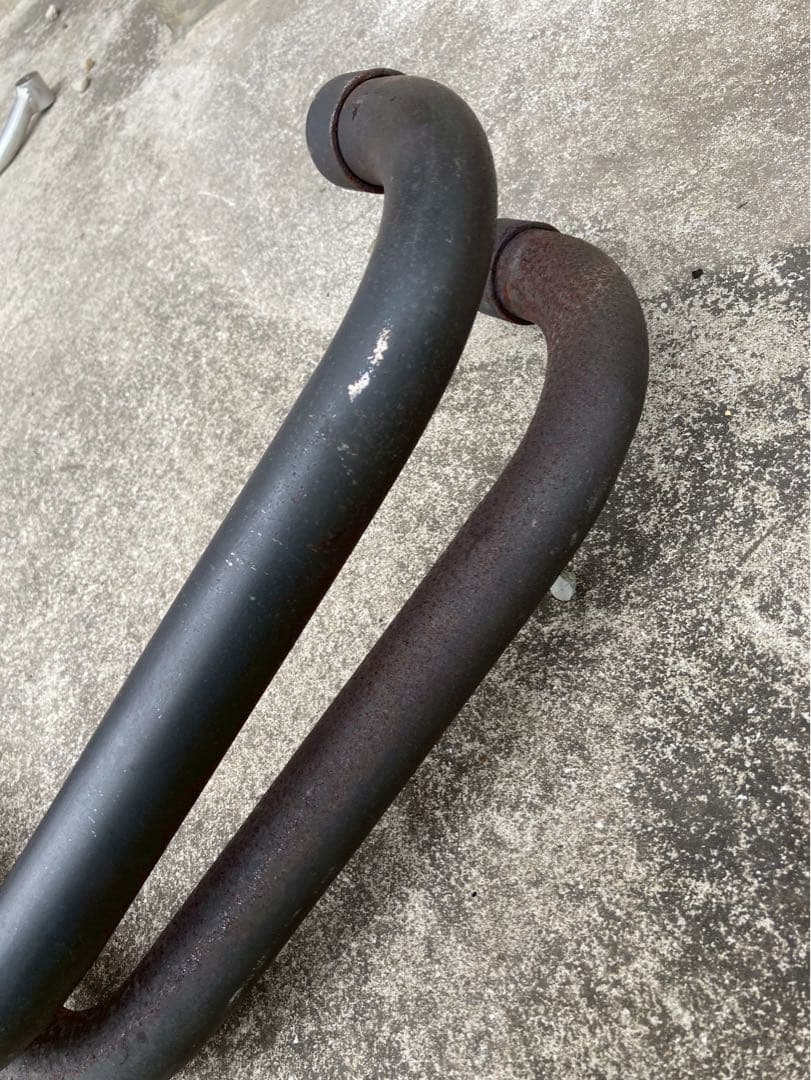 クラブマン・エキパイ⇒オーバー製（たぶん）⇒サイレンサー⇒黒田家