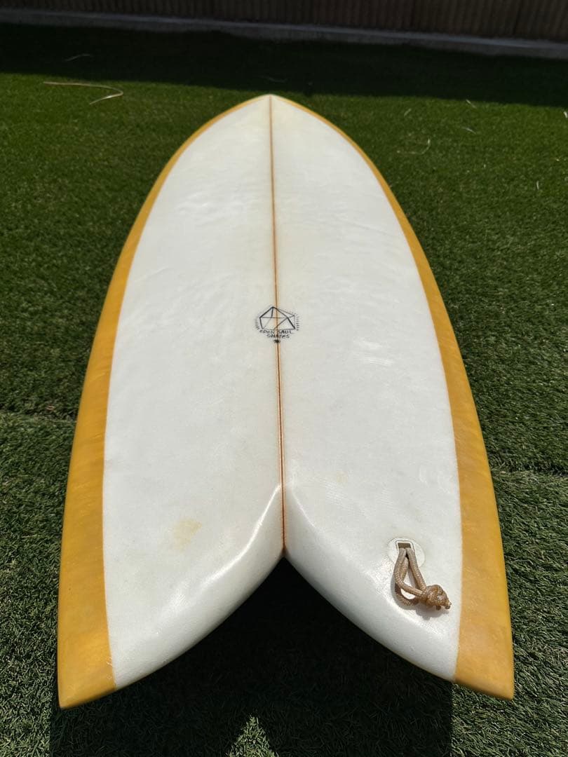 デッドクークス　フィッシュサーフボードRiches 5’2 キャプテンフィン付き