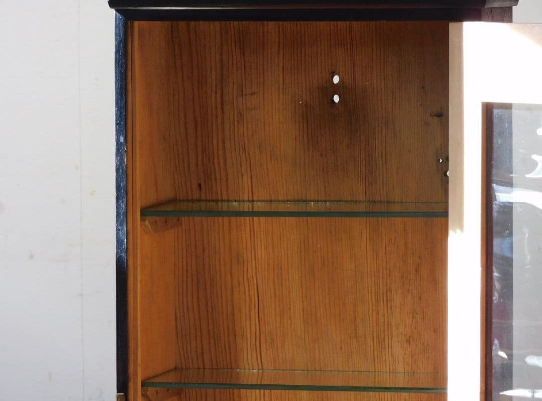 ゆらゆらガラスの壁掛けショーケース 吊り棚 キャビネット ケビント ガラスケース