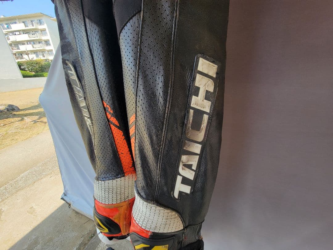 TAICHI レザー バイクツナギ LW 52