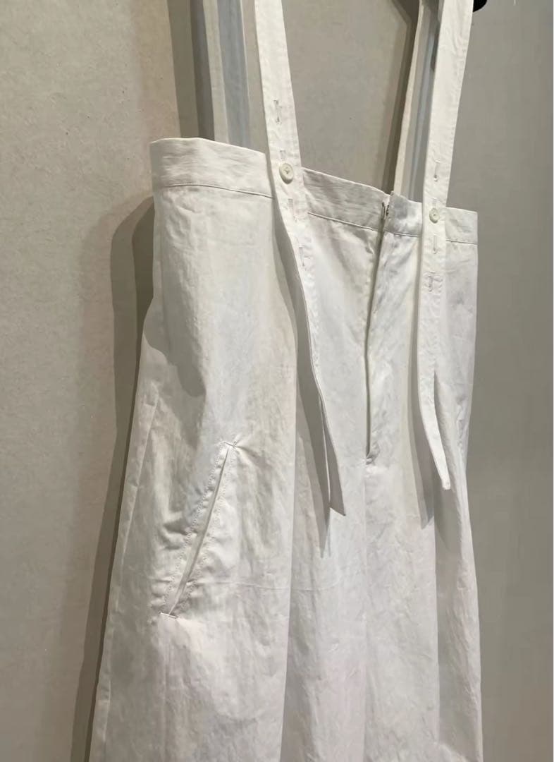 etre tokyoサスペンダーヘムタックカーブパンツ