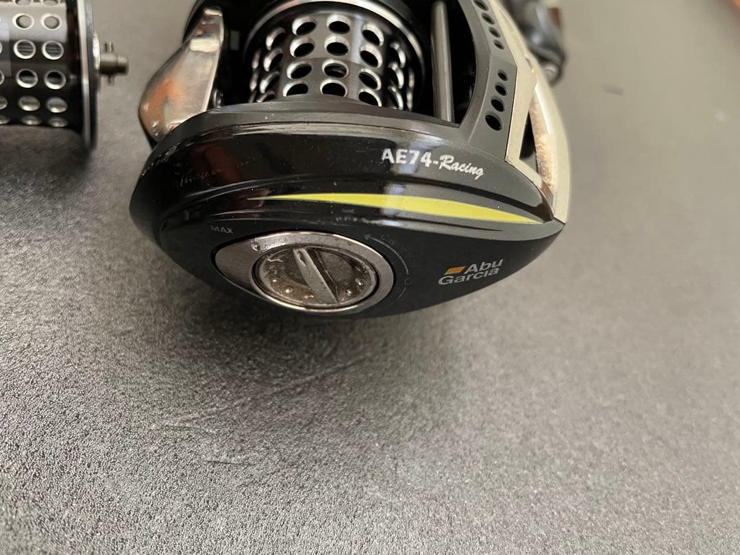 アブガルシア REVO LTZ AE74-Racing 8.01 左