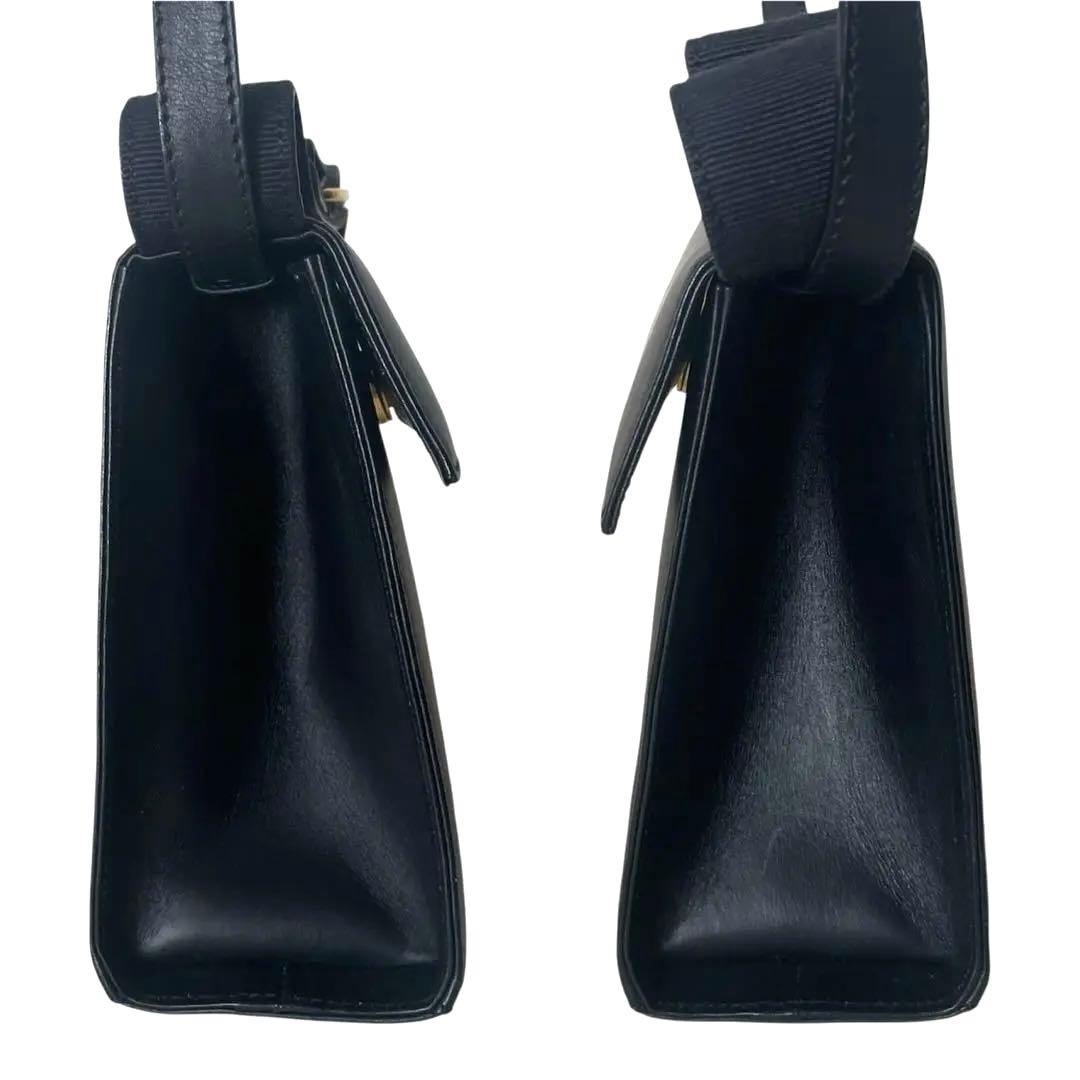 Salvatore Ferragamo ヴァラリボン 2way ショルダーバッグ