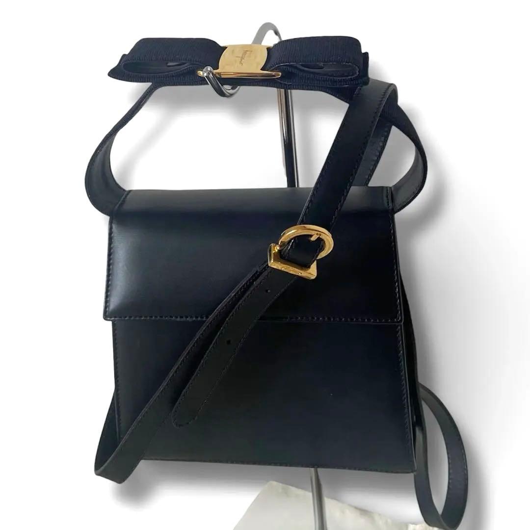 Salvatore Ferragamo ヴァラリボン 2way ショルダーバッグ