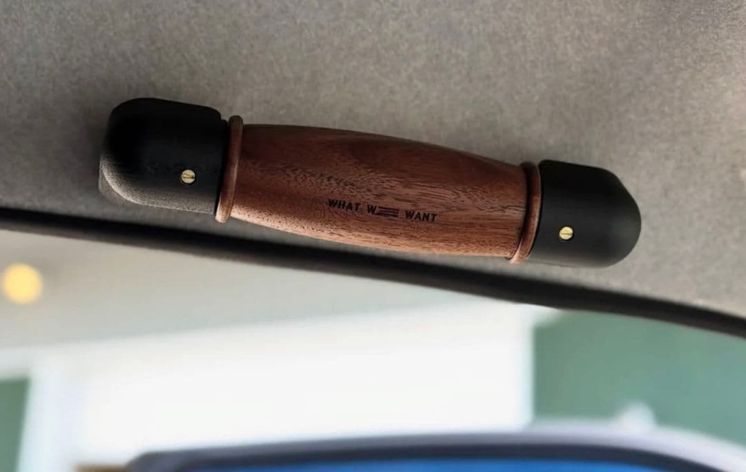 WHAT WE WANT ハイエースルーフグリップ TYPE1 ウォールナット