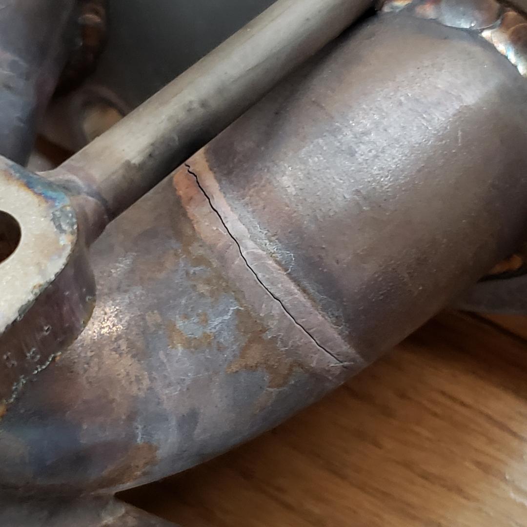 GReddy ターボキット スイフトスポーツZC32S用エキマニ／クラック要補修