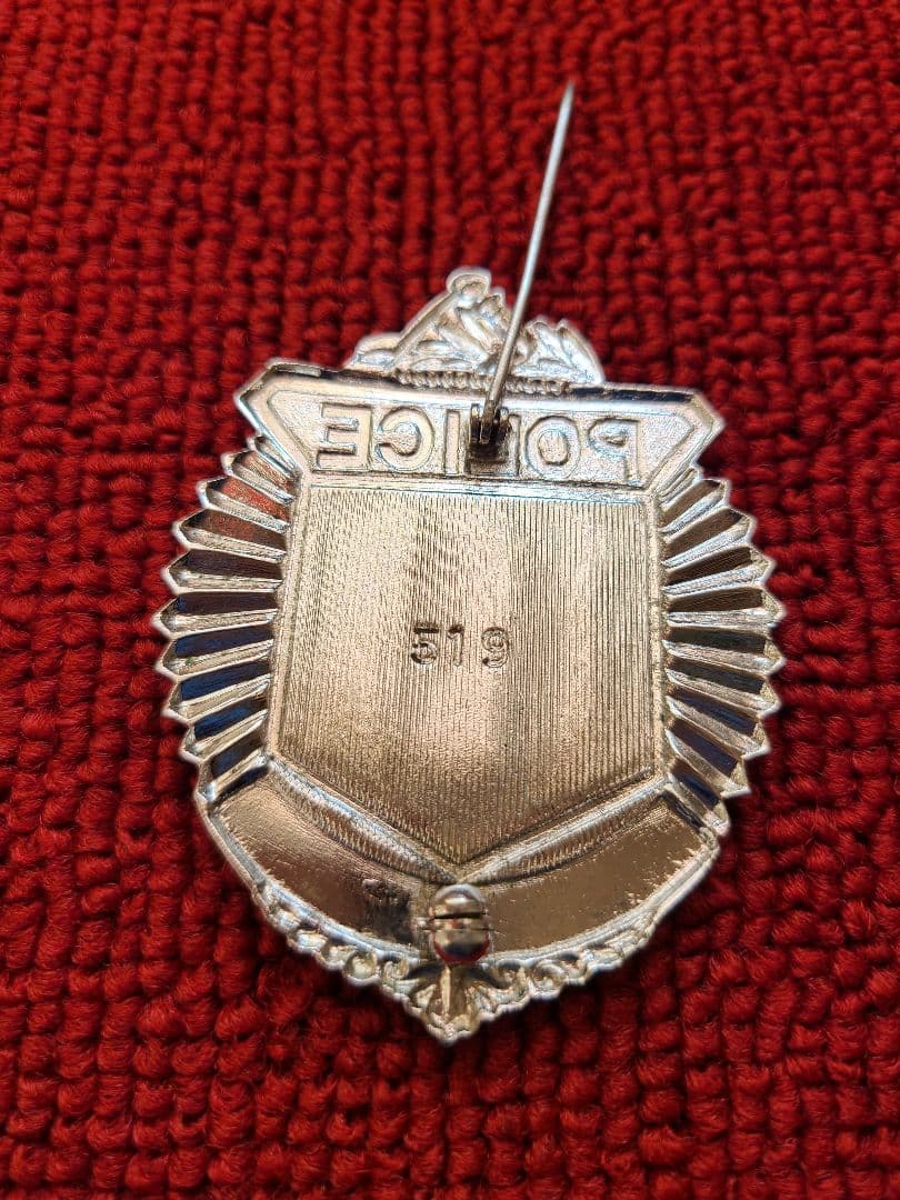 米国ポリスバッジ【マサチューセッツ州 LOWELL警察】PF製バッジホルダー付