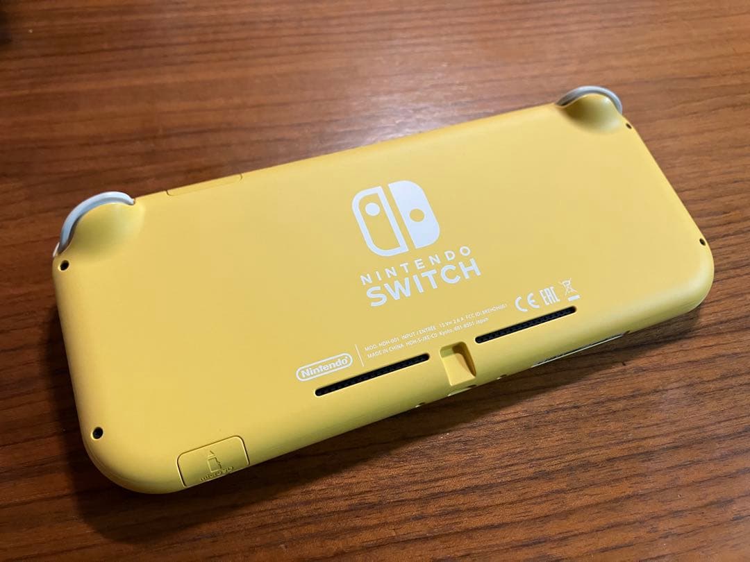 Nintendo Switch ライト イエロー