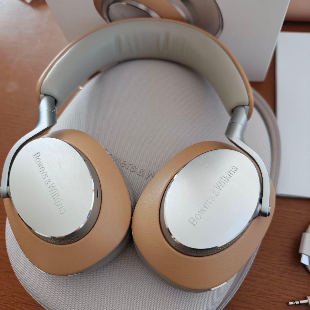 Bowers Wilkins PX8 ワイヤレスヘッドホン　タン