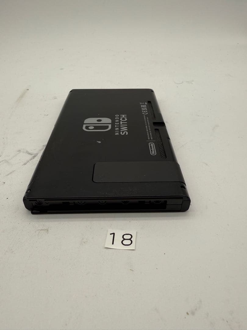任天堂Switch 本体　18