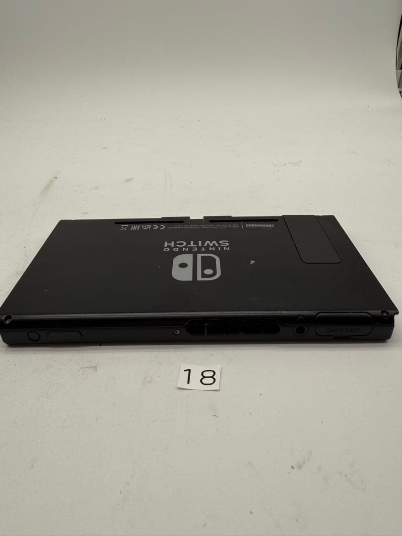 任天堂Switch 本体　18