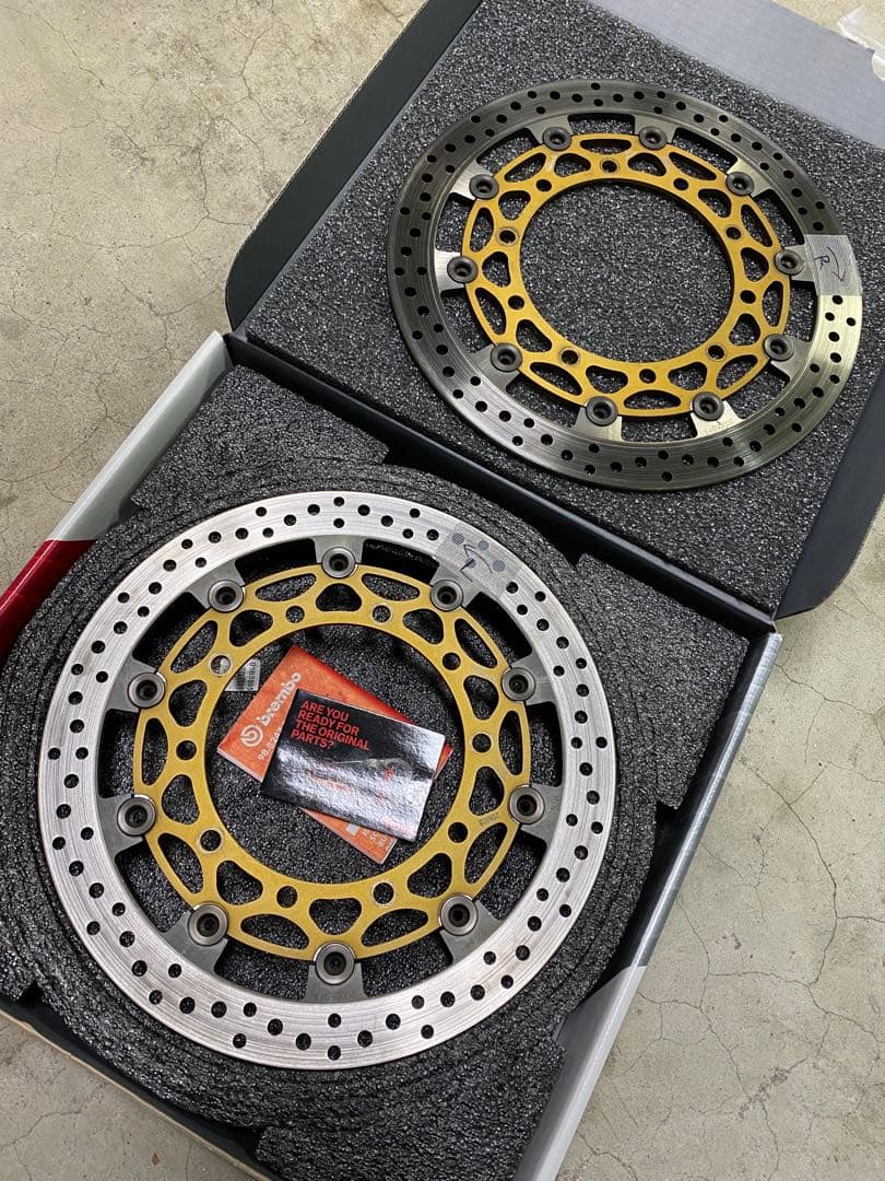 bremboフロントディスクローター2枚セット