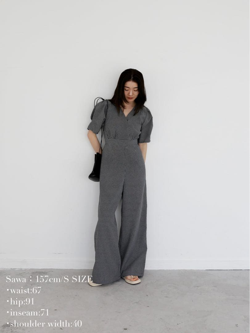 Cara Vネックオールインワン