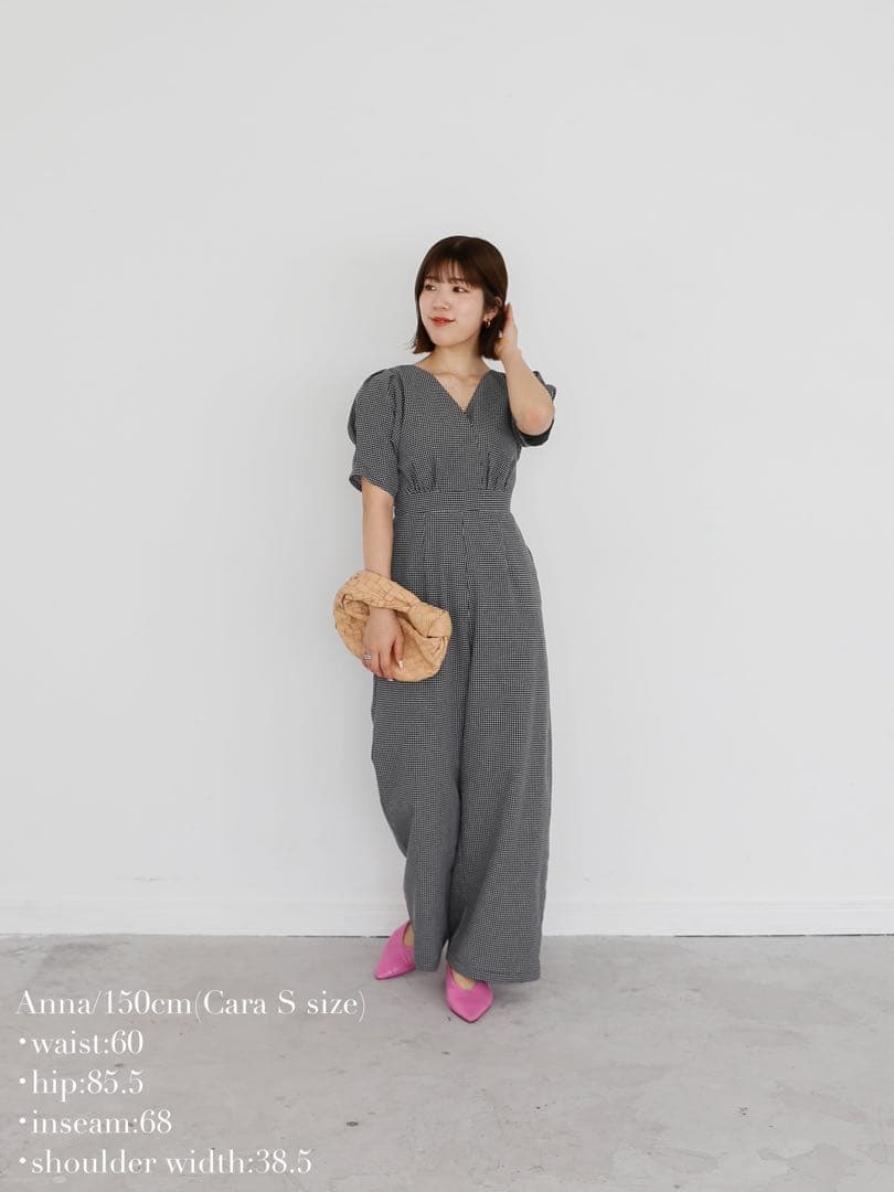 Cara Vネックオールインワン