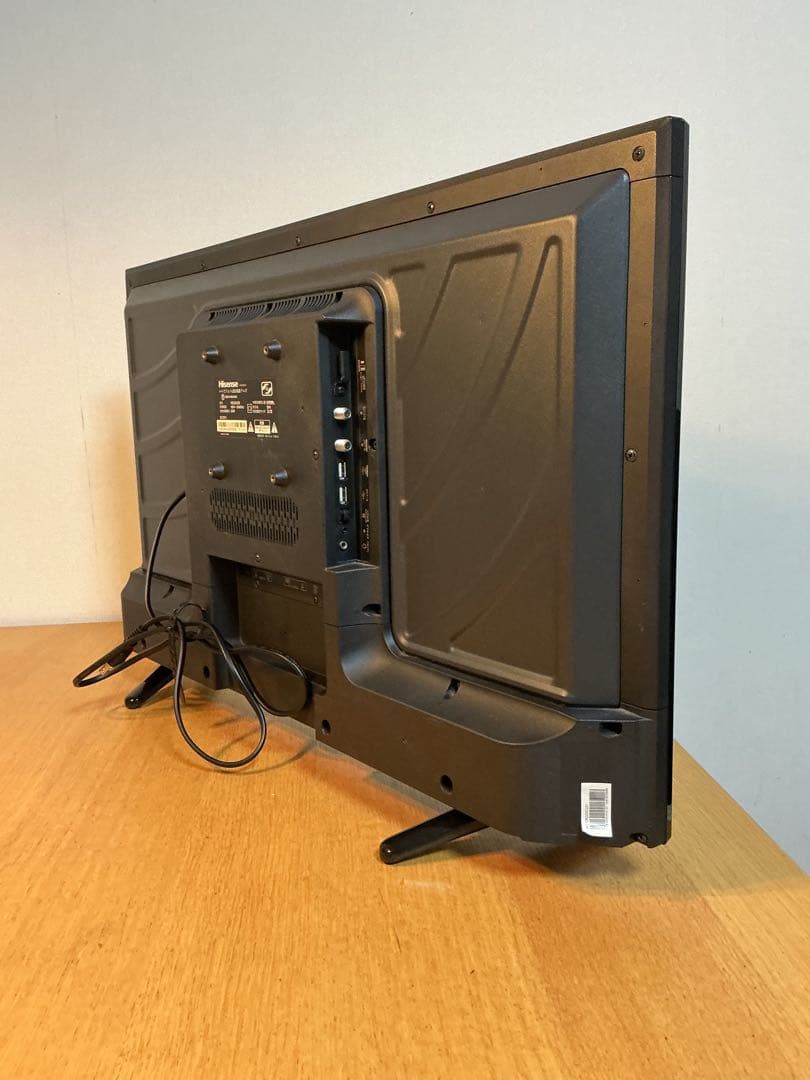 ☆美品　ハイセンス32型液晶テレビHS32K220 おまけあり　送料無料！