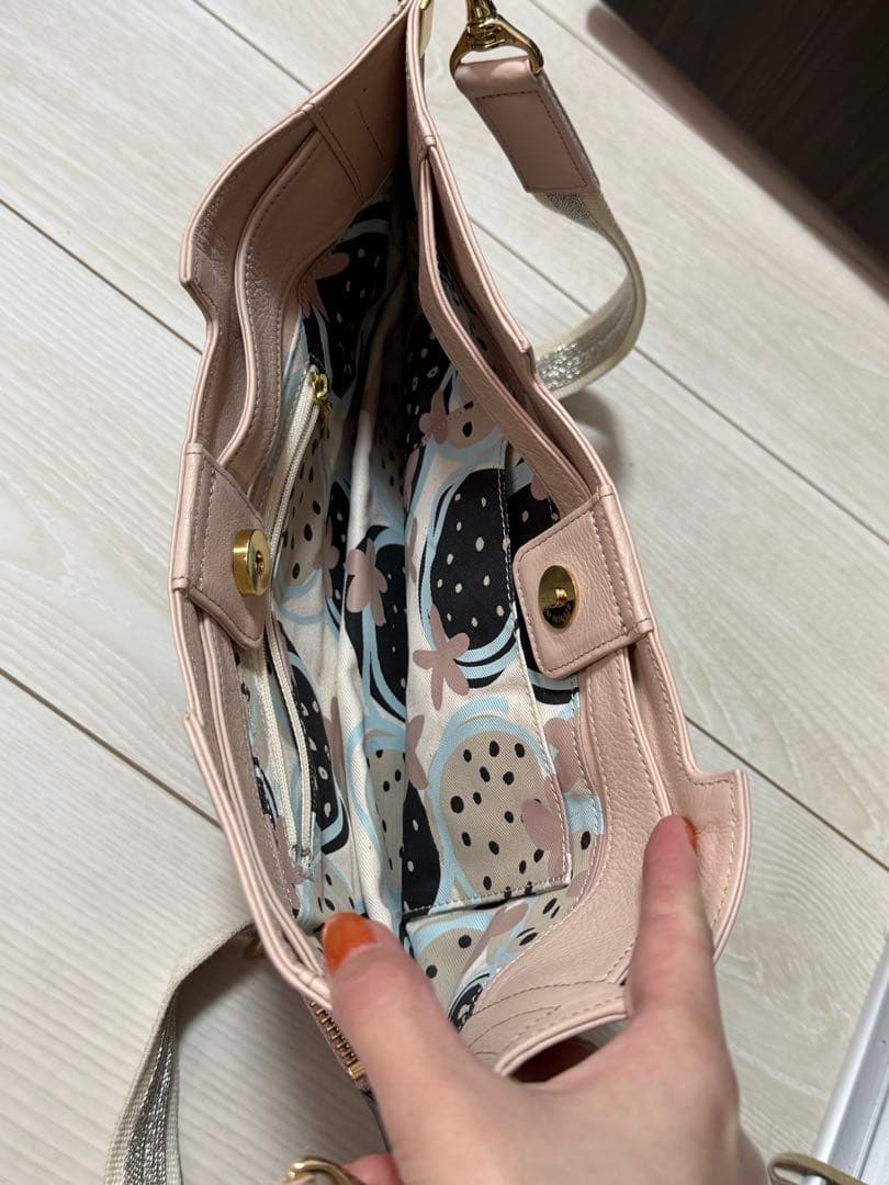 IANNE イアンヌ　ショルダーバッグ