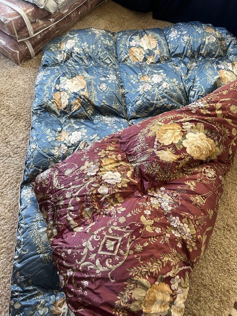 最高級羽毛掛け布団　中綿／ハンガリアンホワイトグースダウン95% 1.4Kg