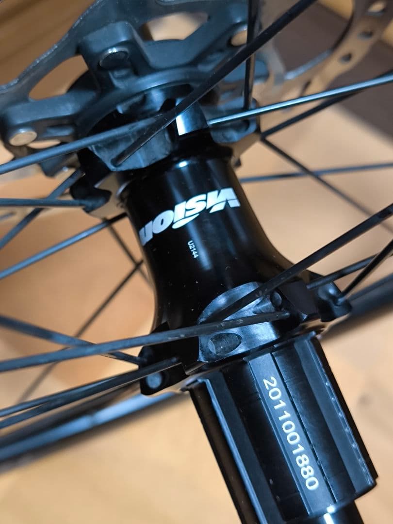 Vision Team 30 ディスク リアホイール Ice-Tech付