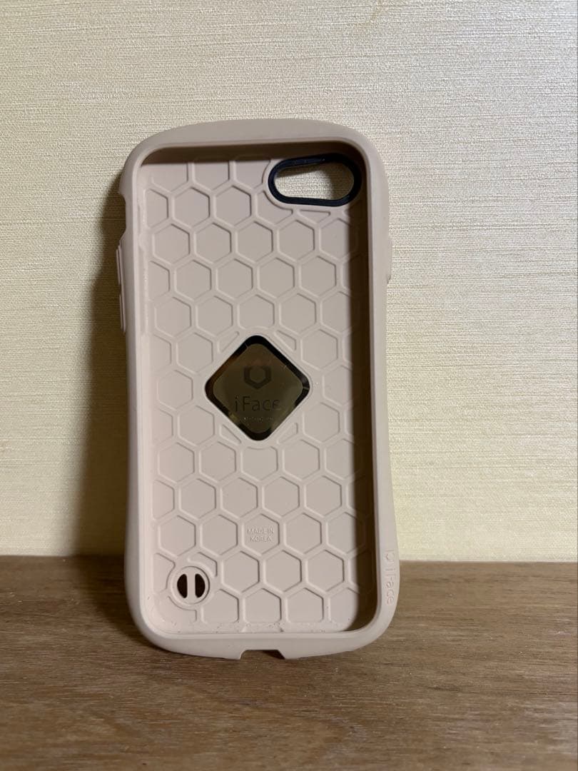 t*o様 iPhone SE 第二世代　ホワイト