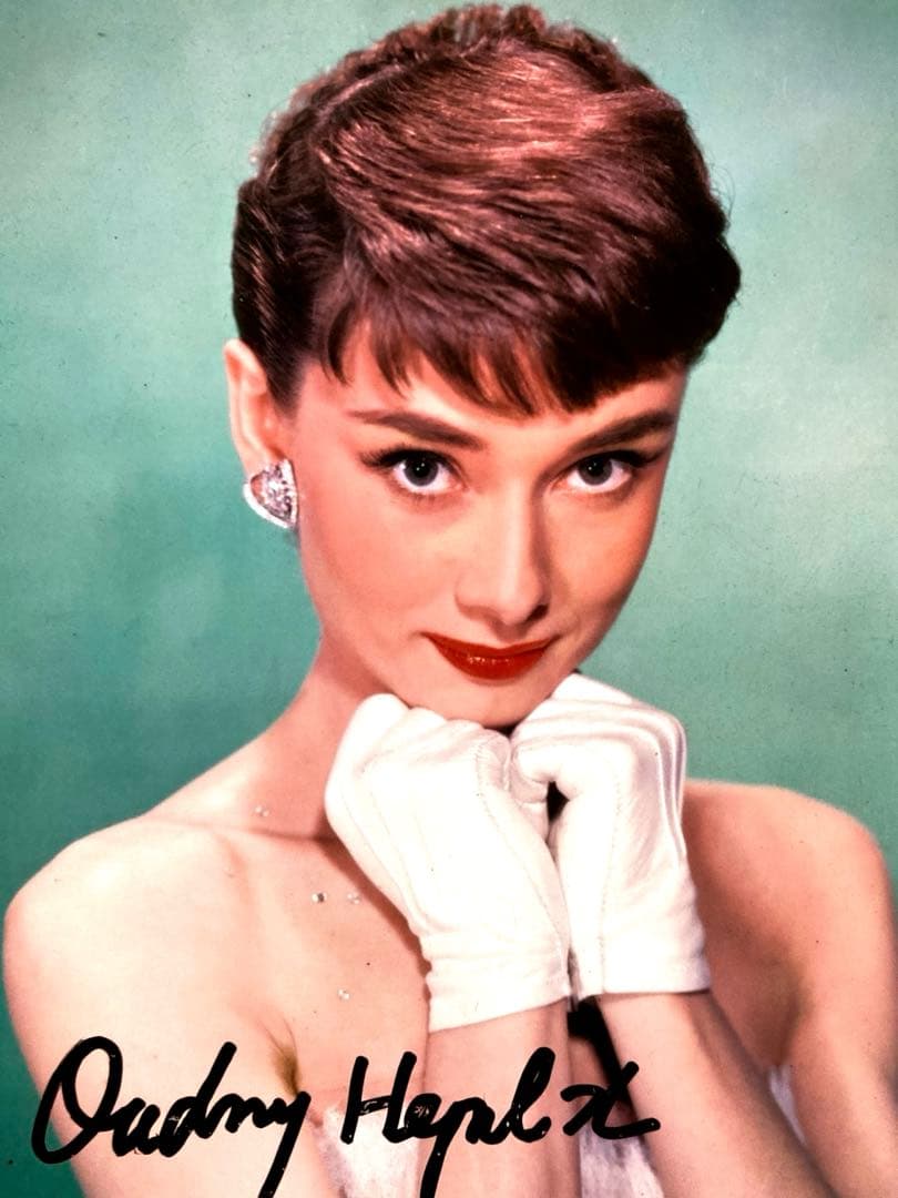 オードリー・ヘプバーン直筆サイン入り写真…