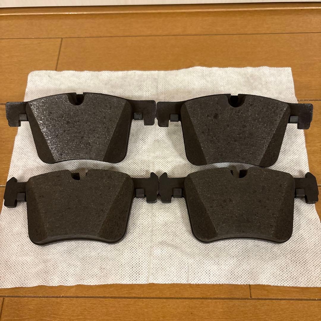  F30純正ブレーキパッド フロント／リアセット！厚みたっぷり♫