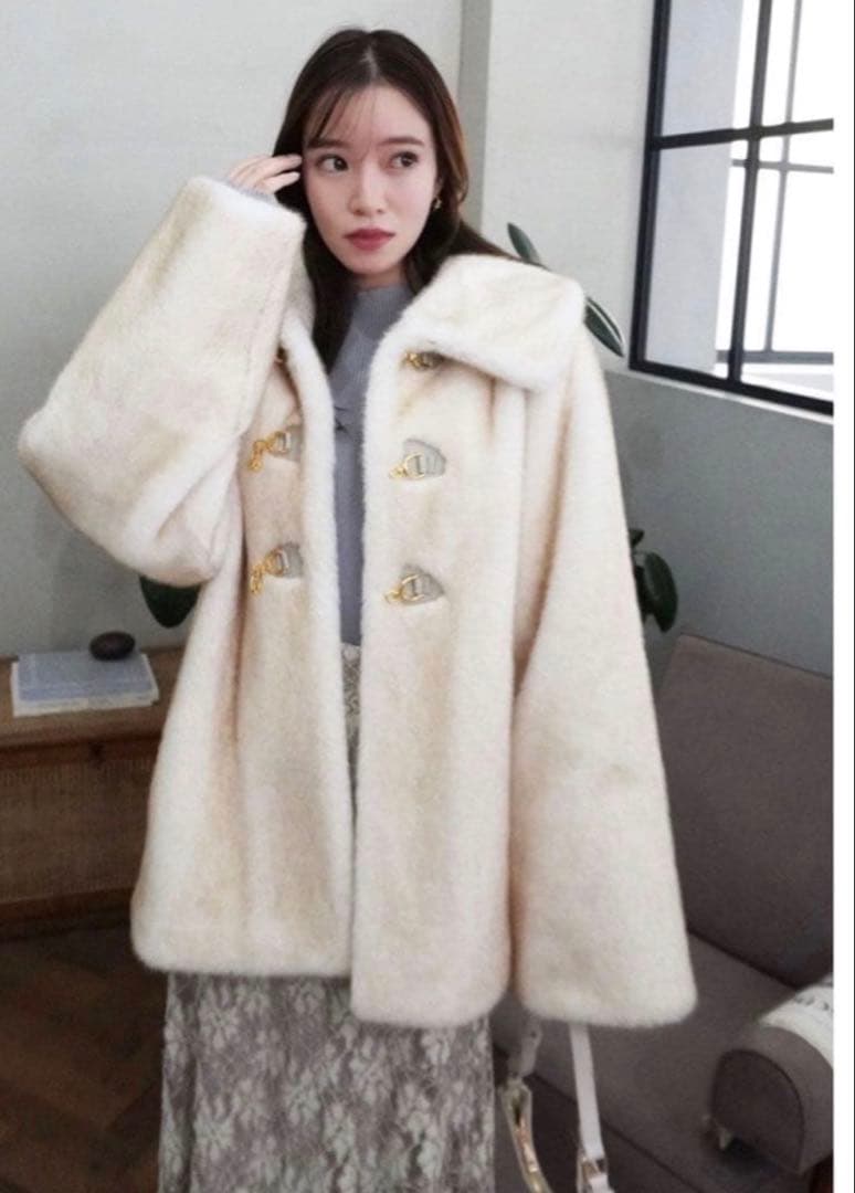 ダズリン　ビットミドルミンクライクファーコート オフホワイト