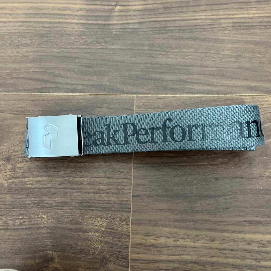 ピークパフォーマンス　スキースノボーウェアSサイズ上下セット