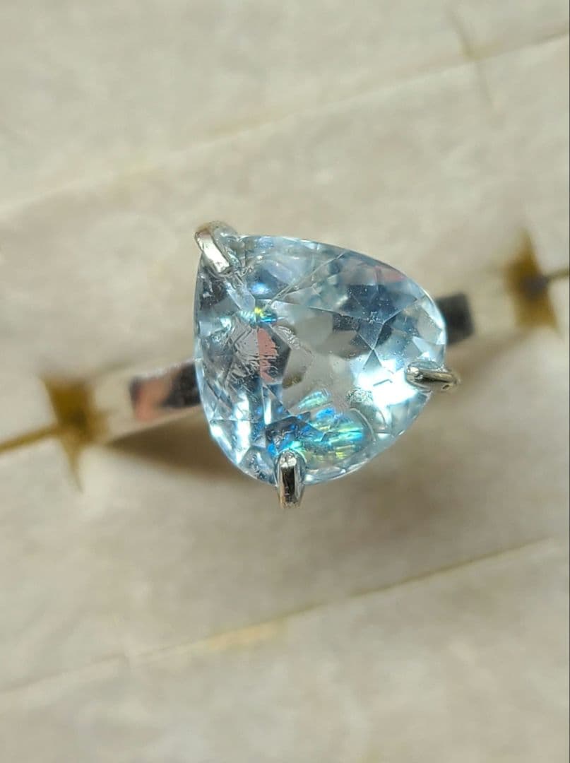 ☆★☆レインボー★非加熱アクアマリンレインボーインクルージョン入り★