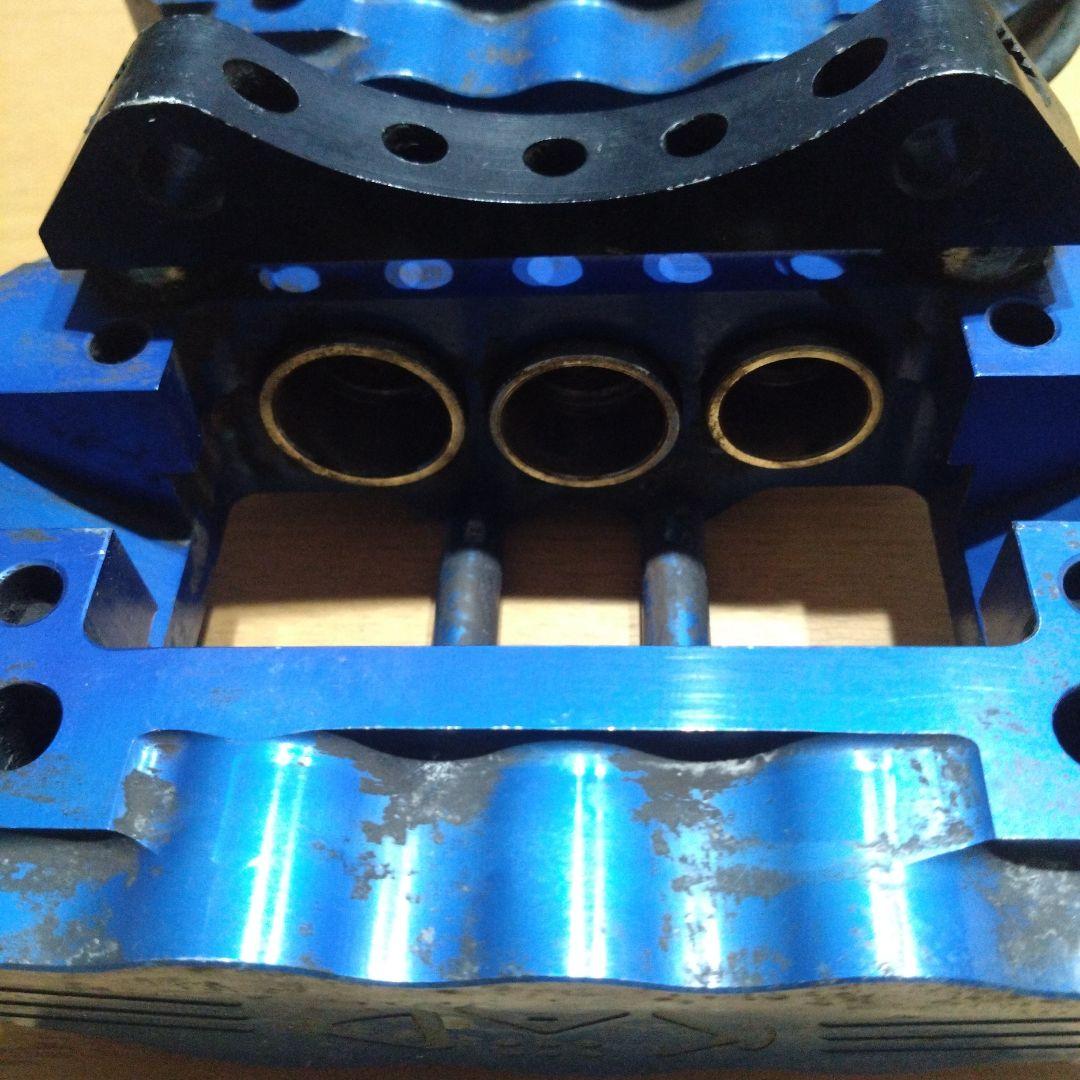 ローバーミニ用KAD 6ポッドブレーキキャリパー