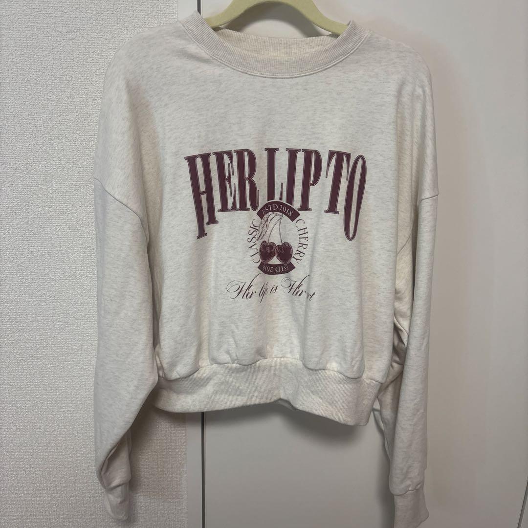 完売商品herlipto Classic Cherry Sweatshirt