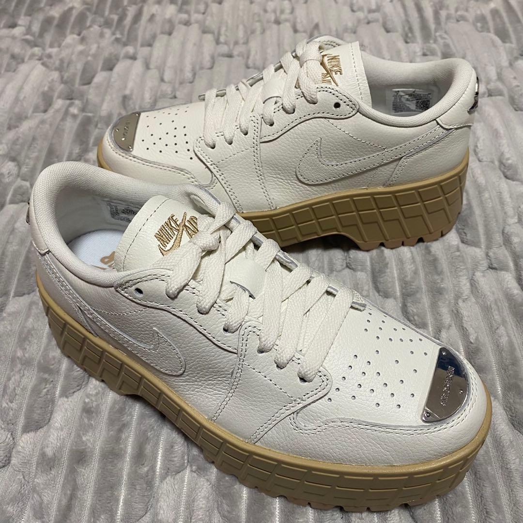 新品ナイキ ウィメンズ エアジョーダン 1 ブルックリン ロー 25.0㎝