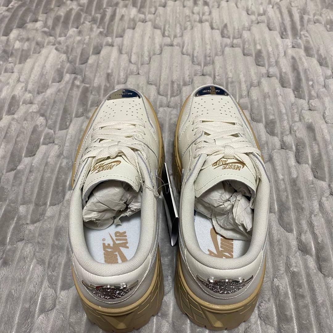 新品ナイキ ウィメンズ エアジョーダン 1 ブルックリン ロー 25.0㎝