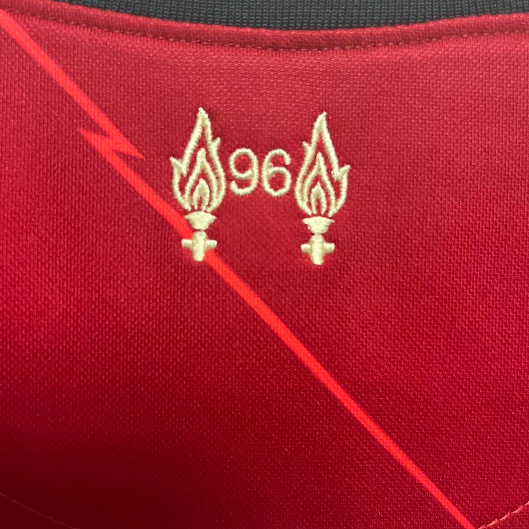 リヴァプール ユニフォーム トレントアレクサンダーアーノルド 66番