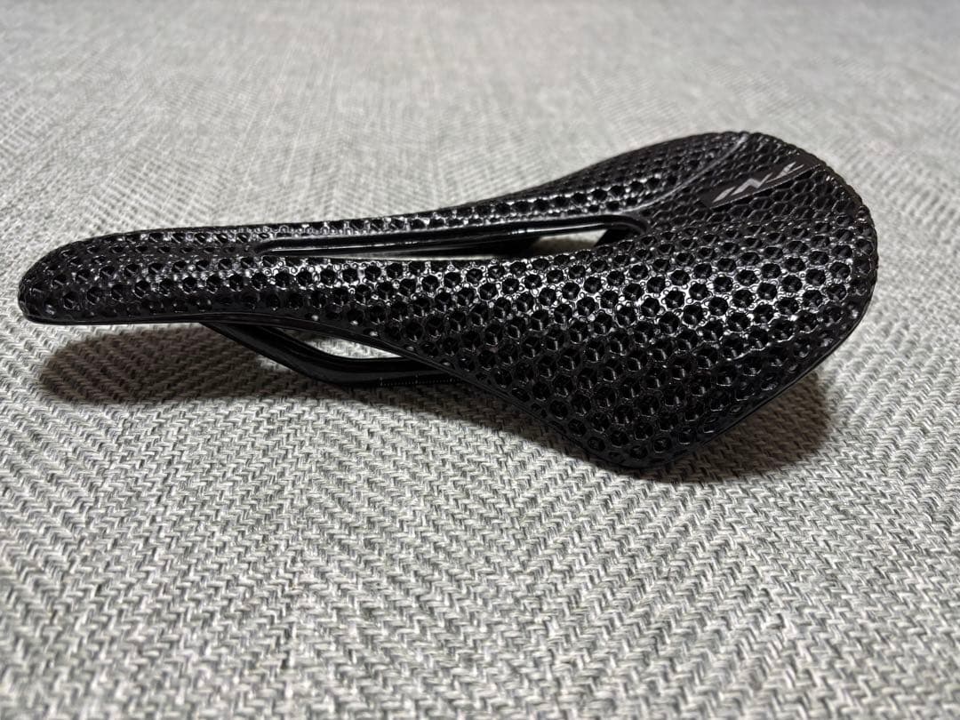 TNI 3D プリンティング　3 サドル　美品です。