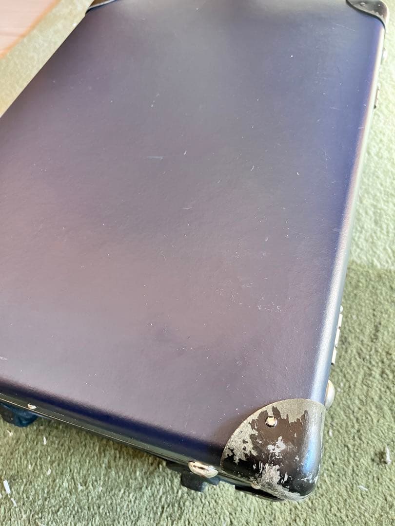 グローブトロッター　トランクネイビーキャリーオン機内持込可能