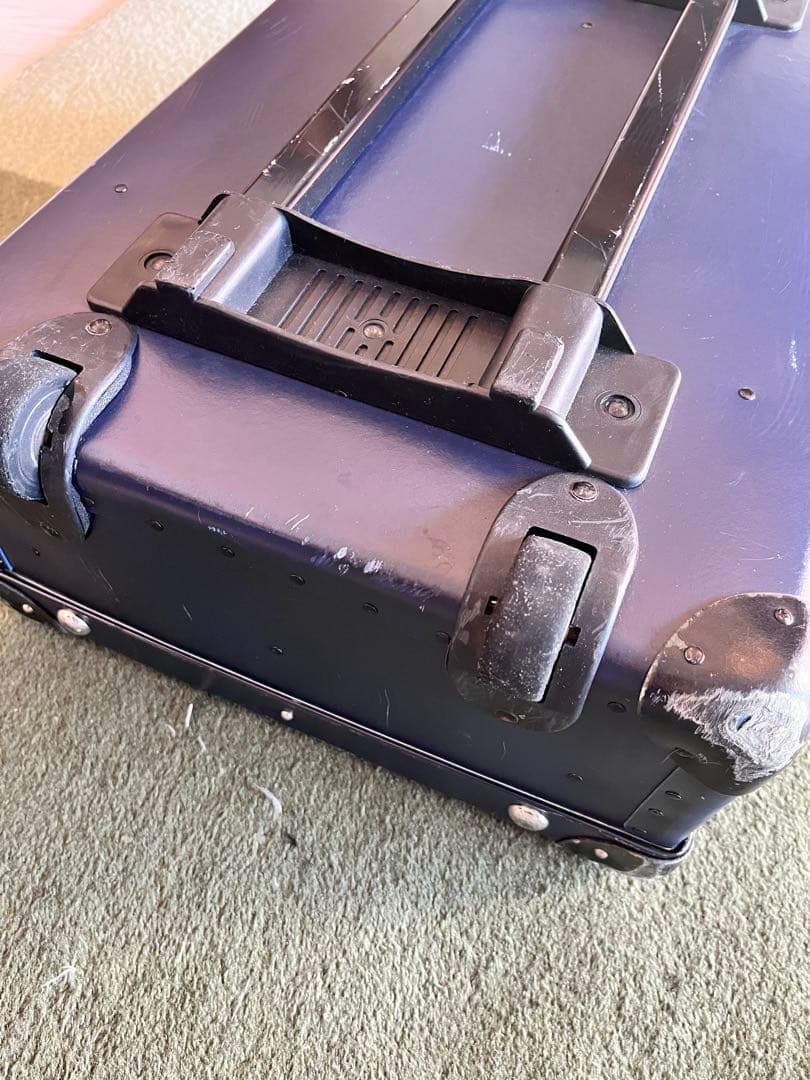 グローブトロッター　トランクネイビーキャリーオン機内持込可能