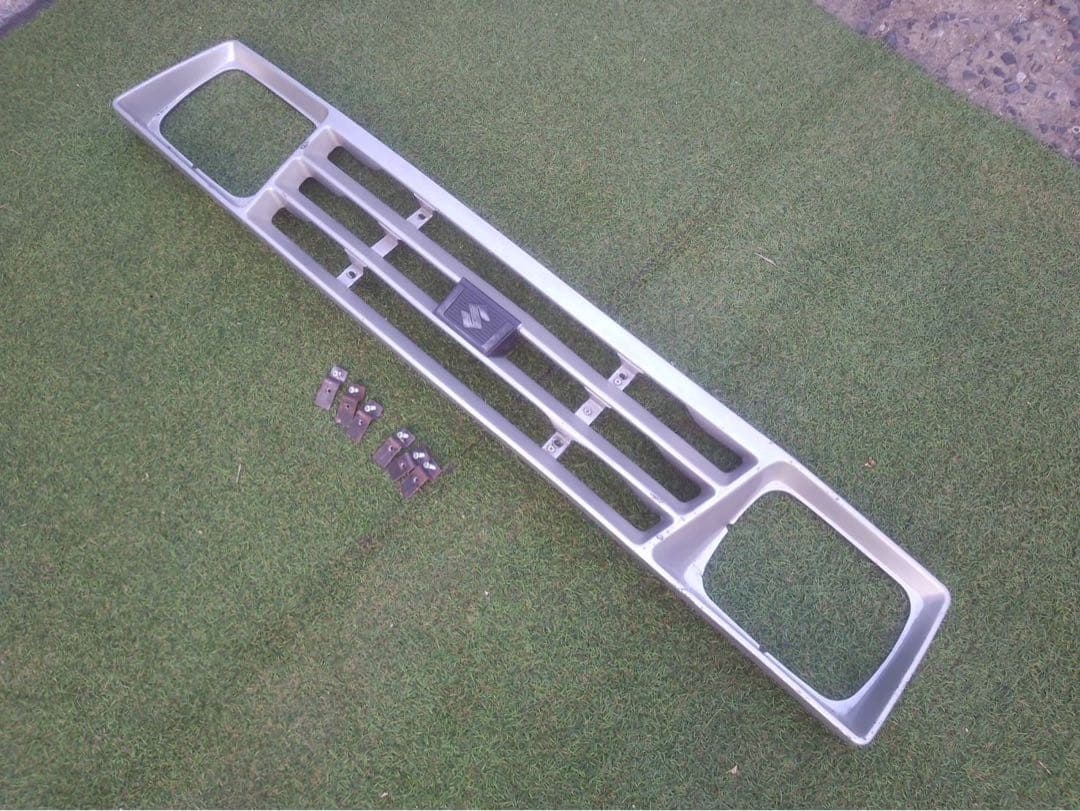 スズキ SJ410 ジムニー KATANA 純正角目グリル シルバー