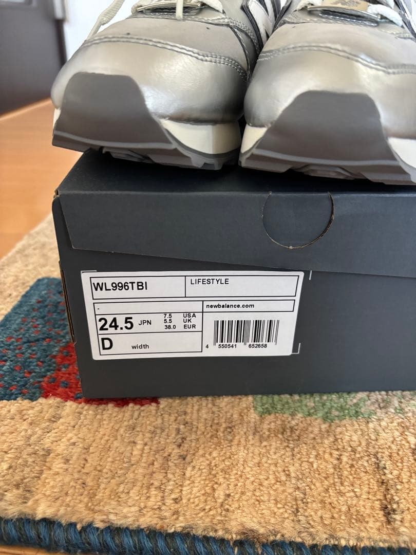 New Balance 996 シルバー スニーカー